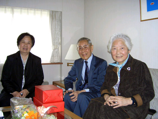 贺美英æ